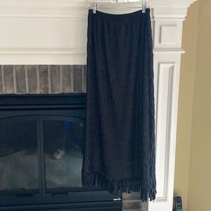 SnoSkins Midi Textured Black on Black Skirt w/ Fringe in Sz M w/ Elastic Waist